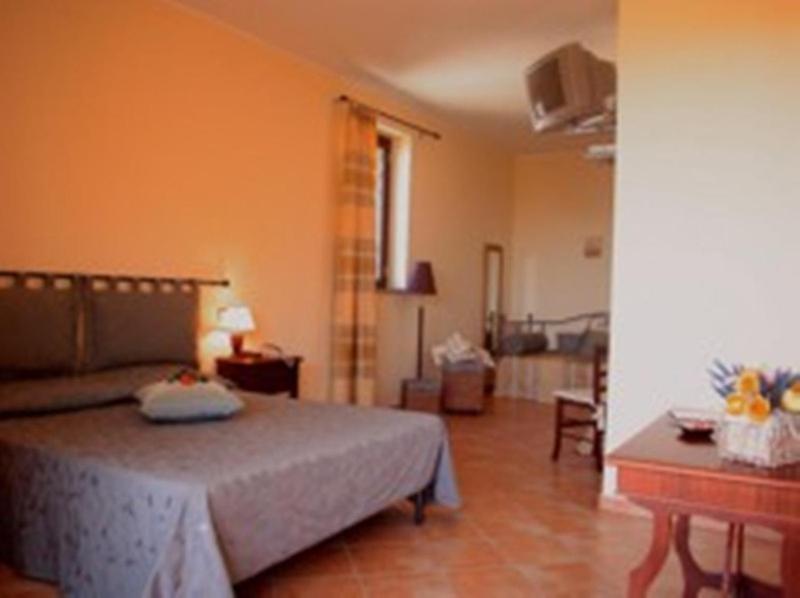 Residence Hotel La Commenda Montefiascone Dış mekan fotoğraf